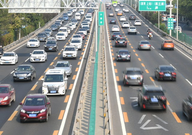 小型汽車駕駛證取消70歲年齡上限1.jpg