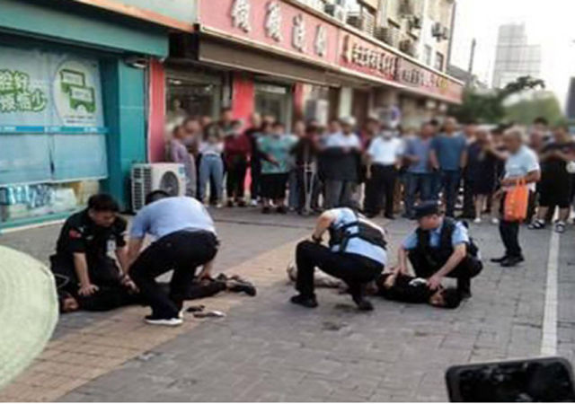 暴力襲警致2名警察犧牲3.jpg