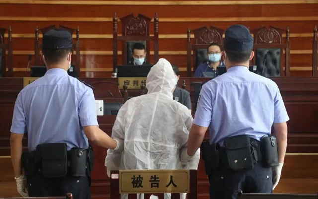 男子外出打麻將致2人確診獲刑2年1.jpg