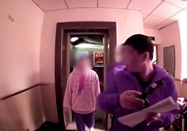 新華社評女子罵草包支書被拘2.jpg