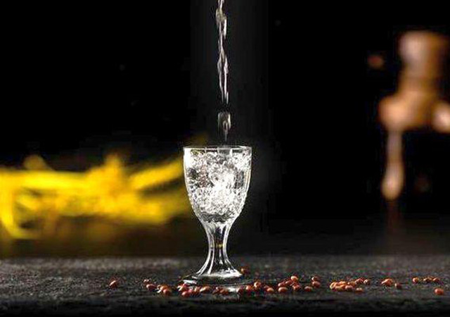 4種行為同桌飲酒者需承擔法律責任640.jpg
