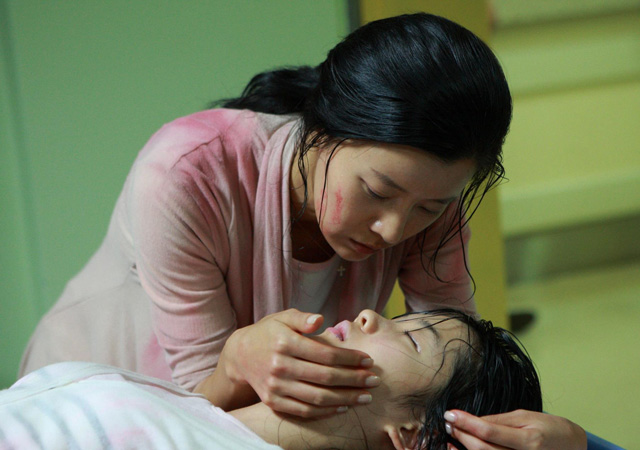 大學(xué)生酒后強(qiáng)奸女同學(xué)獲緩刑4年2.jpg