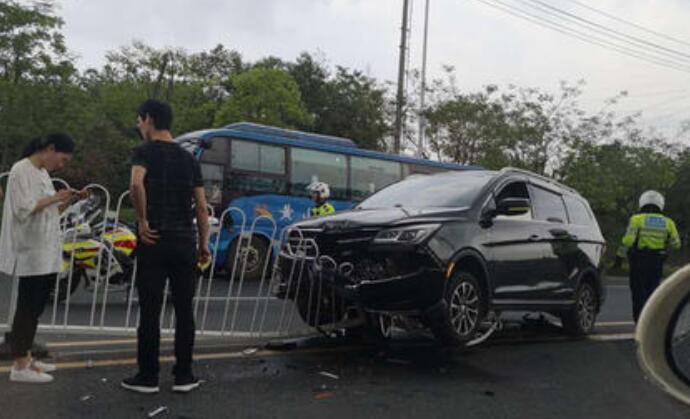 交通事故罰款