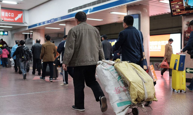 北京地鐵試行新規(guī)：行李重量不得超過30公斤