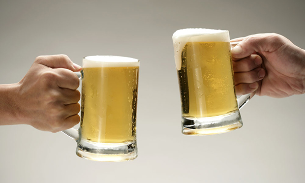 文昌28歲伴娘飲酒過量身亡，勸酒行為人的法律責(zé)任