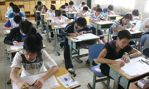 “高招”騙局專騙考生家長：謊稱親戚當(dāng)教授能幫入學(xué)