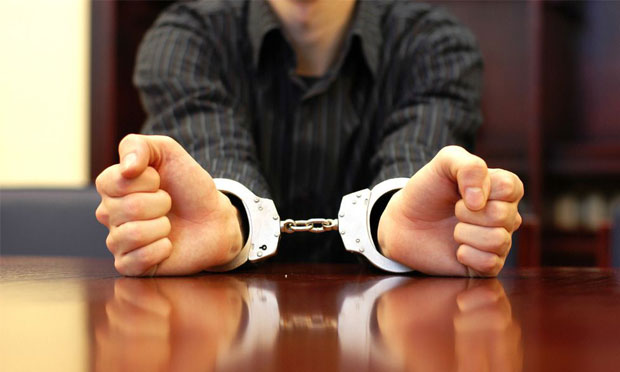 女子為發(fā)朋友圈炫富，改存單涉嫌變造金融票證罪被罰兩萬元