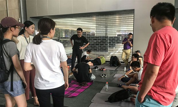 討債者盯守樂視大廈，應(yīng)向樂視還是賈躍亭討債？