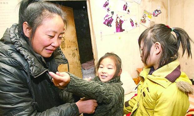 “愛心媽媽”事件：民間收養(yǎng)亂象暴露政府監(jiān)管缺位
